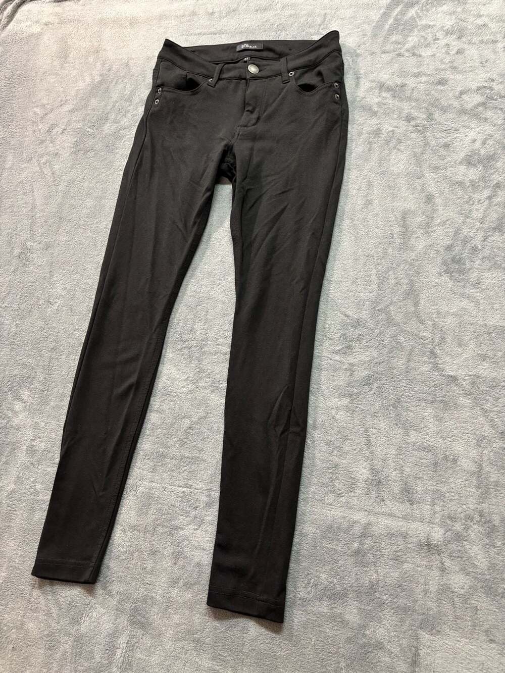 STS Blue Solid Black Skinny Jeans